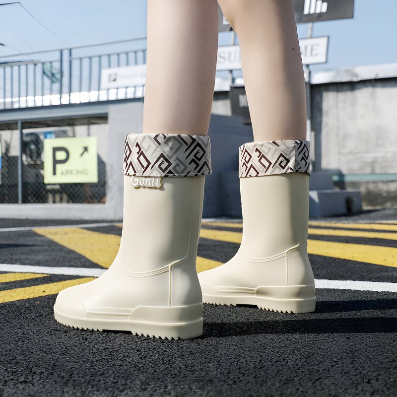 レディースレインブーツワンピースベルベットの防水性と暖かい高レインブーツファッショナブルな耐摩耗性の滑り止めウォーターシューズ レディースレインブーツワンピースベルベットの防水性と暖かい高レインブーツファッショナブルな耐摩耗性の滑り止めウォーターシューズ