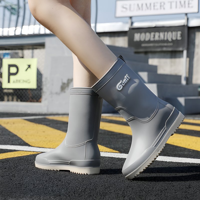 レディースレインブーツワンピースベルベットの防水性と暖かい高レインブーツファッショナブルな耐摩耗性の滑り止めウォーターシューズ レディースレインブーツワンピースベルベットの防水性と暖かい高レインブーツファッショナブルな耐摩耗性の滑り止めウォーターシューズ