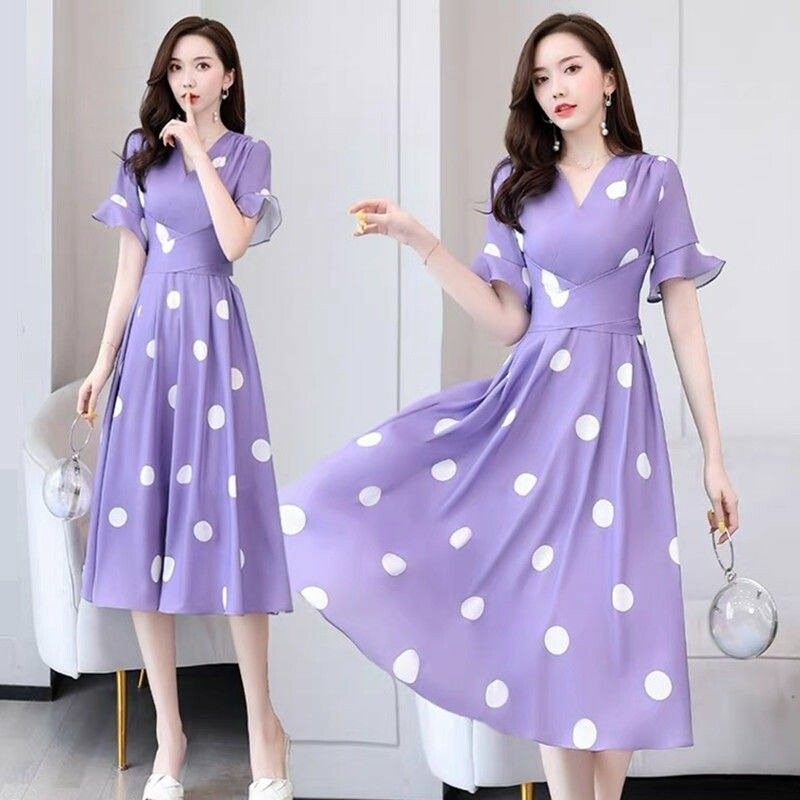 スタイリッシュでエレガントな韓国風ポルカドットスリムドレス